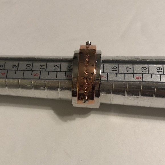 Marc By Marc Jacobs Unisex Logo Plaque Ring - Picture 7 of 10